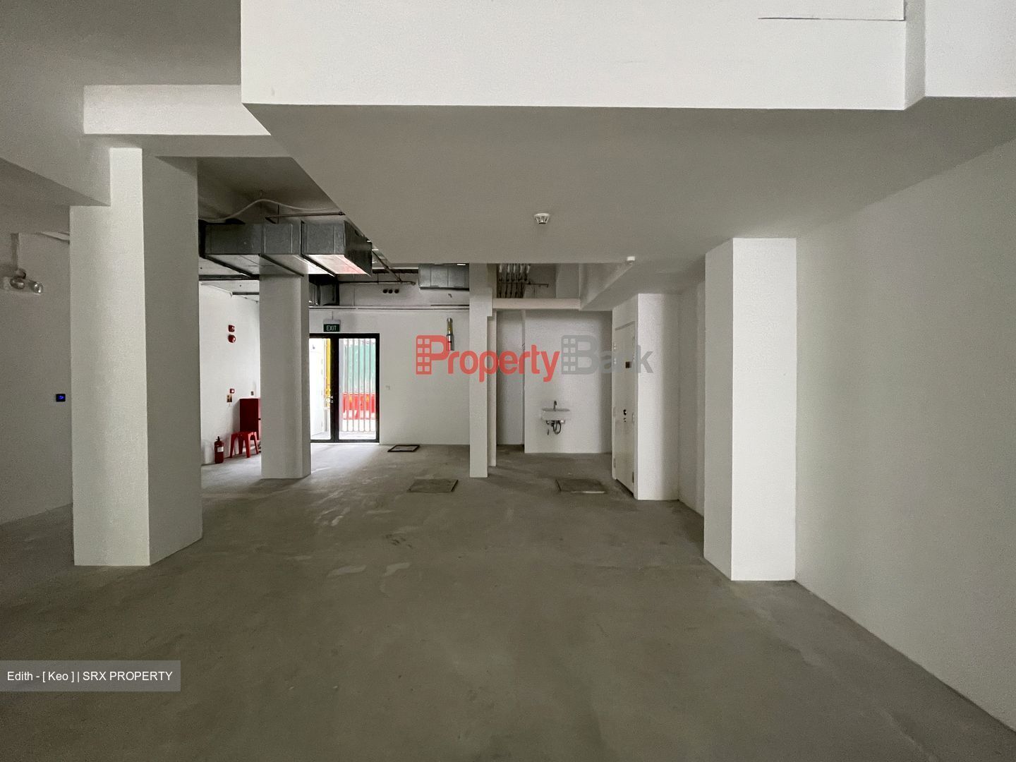 North Canal Road (D1), Retail #582338821